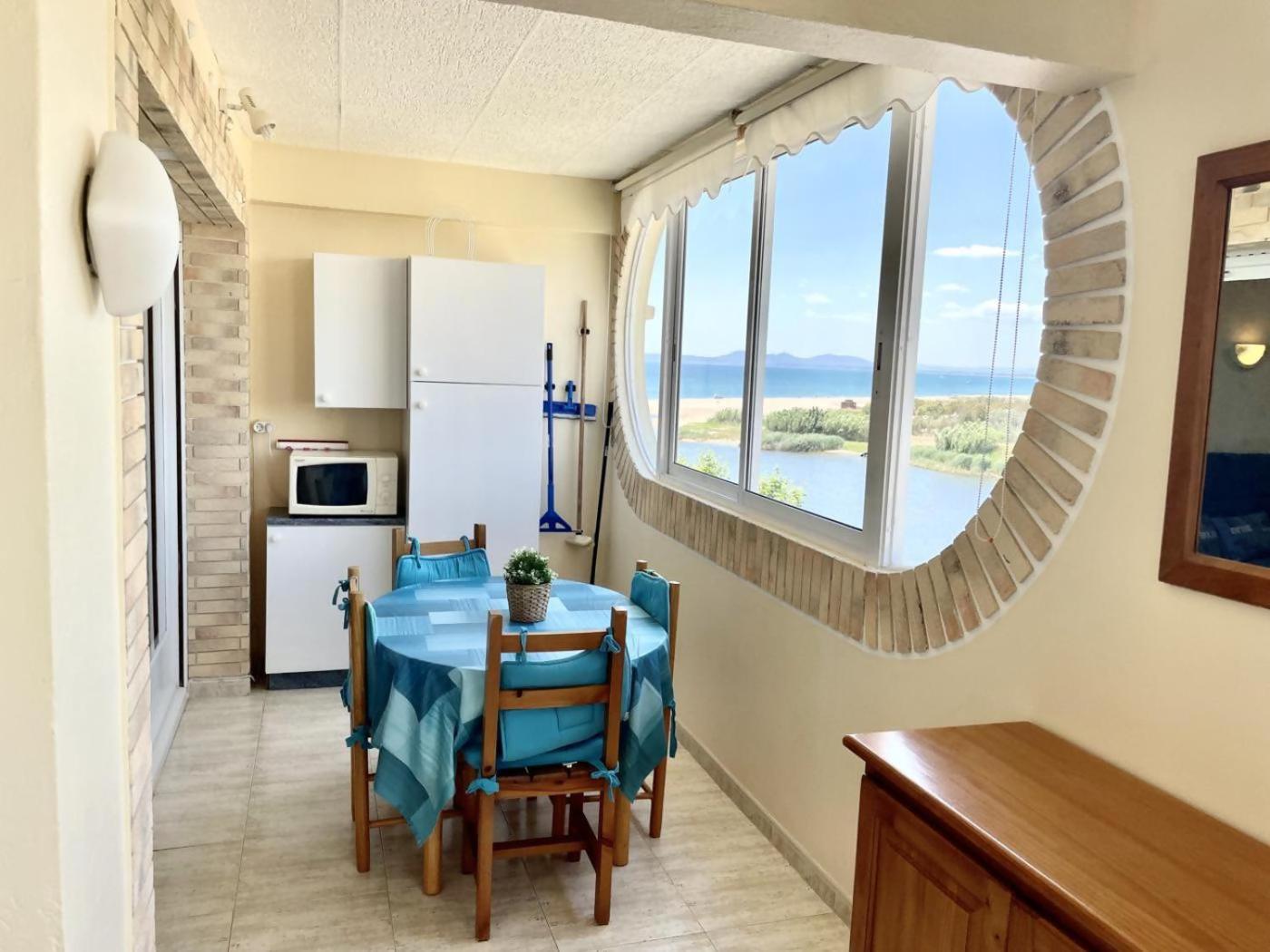33Apartamento Soleado De Dos Habitaciones Ampuriabrava Exterior foto